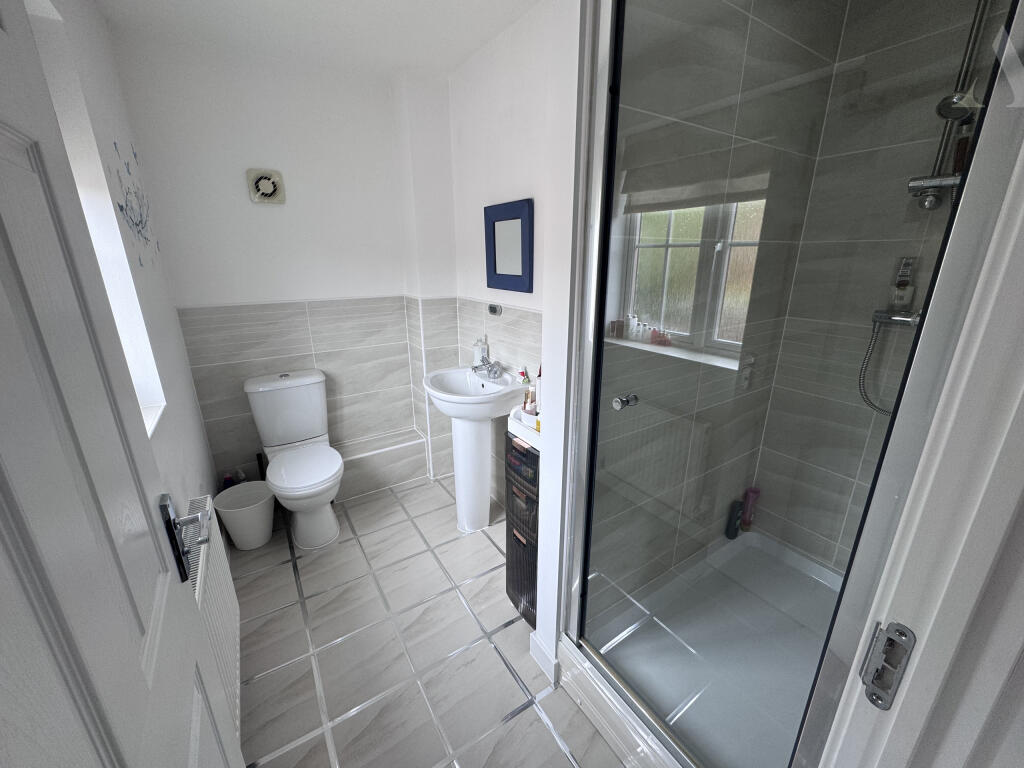 5 Somerton Road  Master Bedroom ensuite