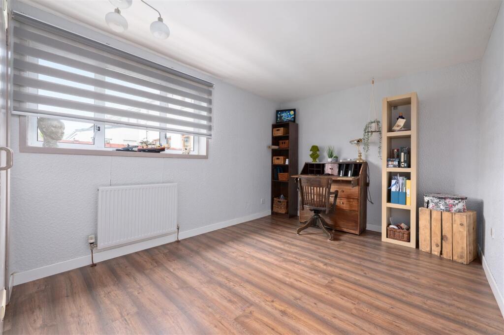 5 Forker Avenue 006.JPG