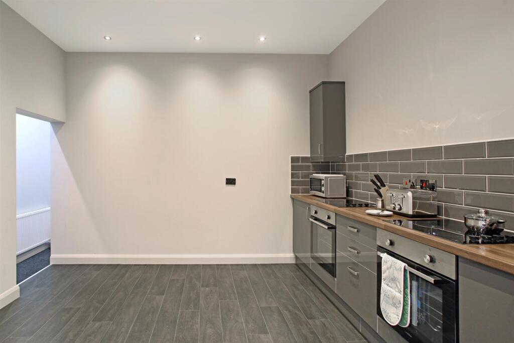 69 Smaith Ln.32.Photoneg co uk.jpg