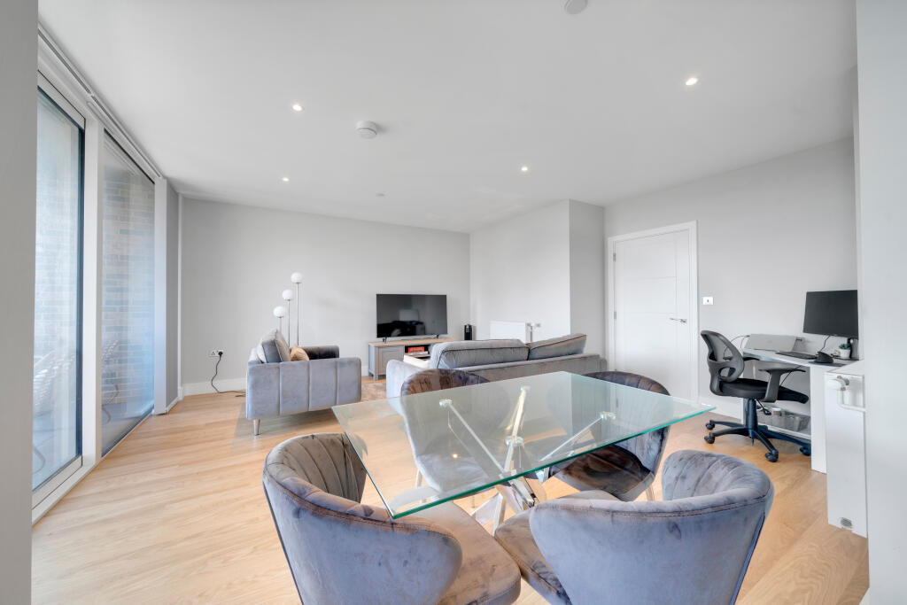 Living Room / Dining Room