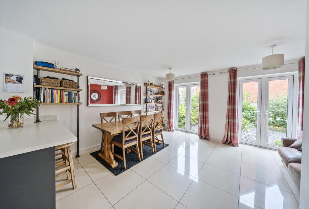 1362746-4-68e7b40...