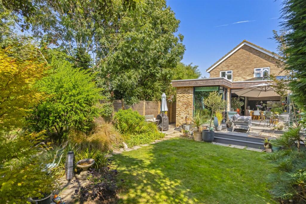 3 Ryecroft Gardens_13.JPG