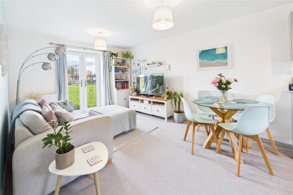 Living/Dining Room