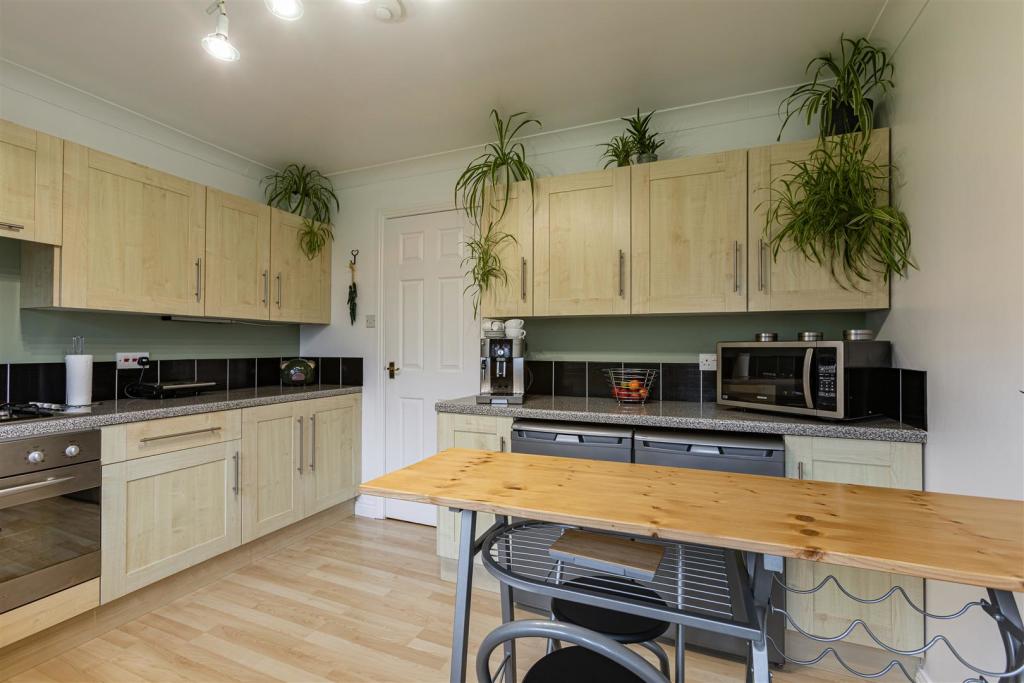 7 Tweedbank View Tweedbank 15.JPG