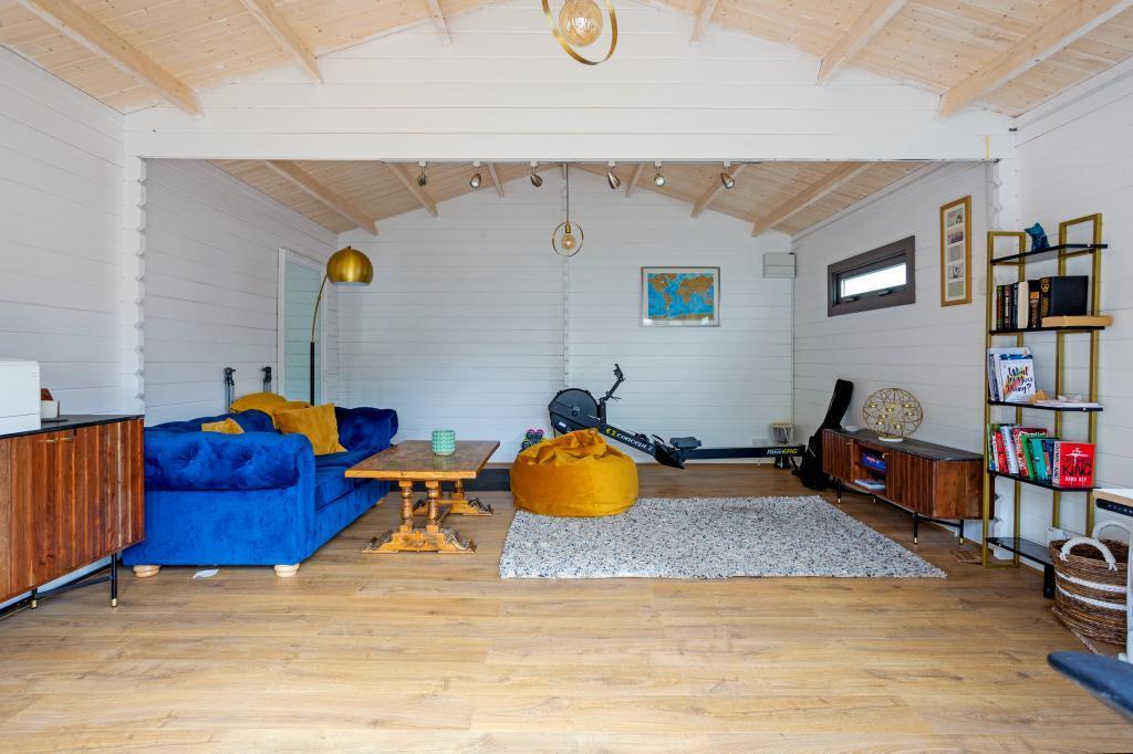 31 Copt Elm Road 305082 (12).jpg