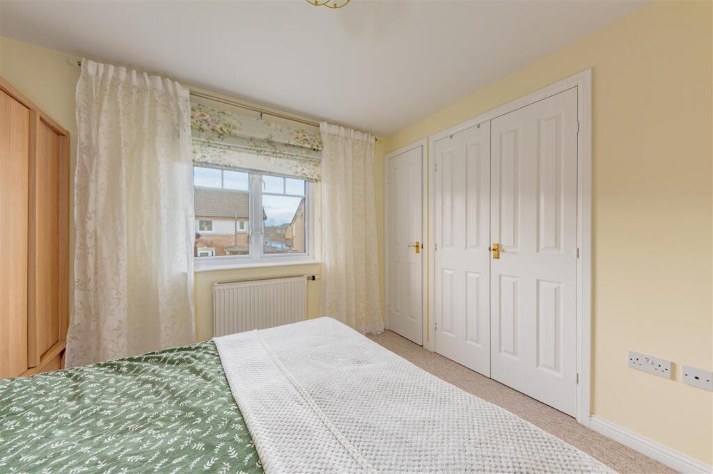 25 Gullane Place Dundee-7.JPG