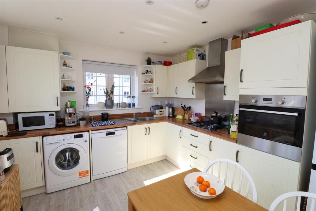 Open Plan Living/Dining/Kitchen