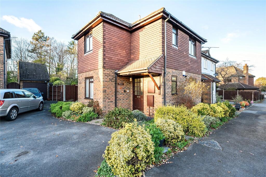 Burnt Common Lane, Ripley, Surrey, GU23