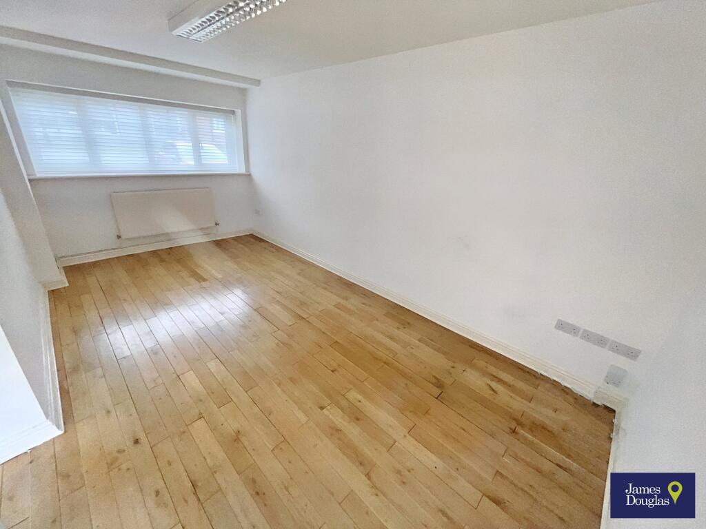 GarageCon1