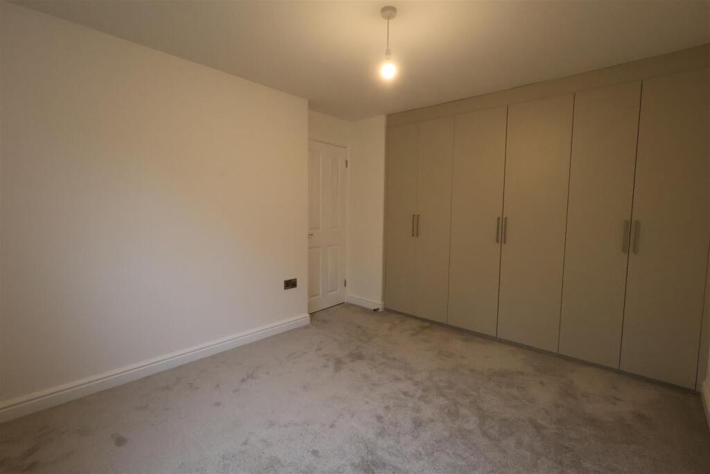 24 edgeworth bed 2.JPG