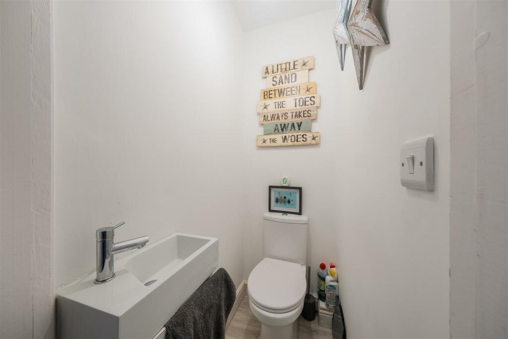 31 Yew Tree Drive-006.jpg