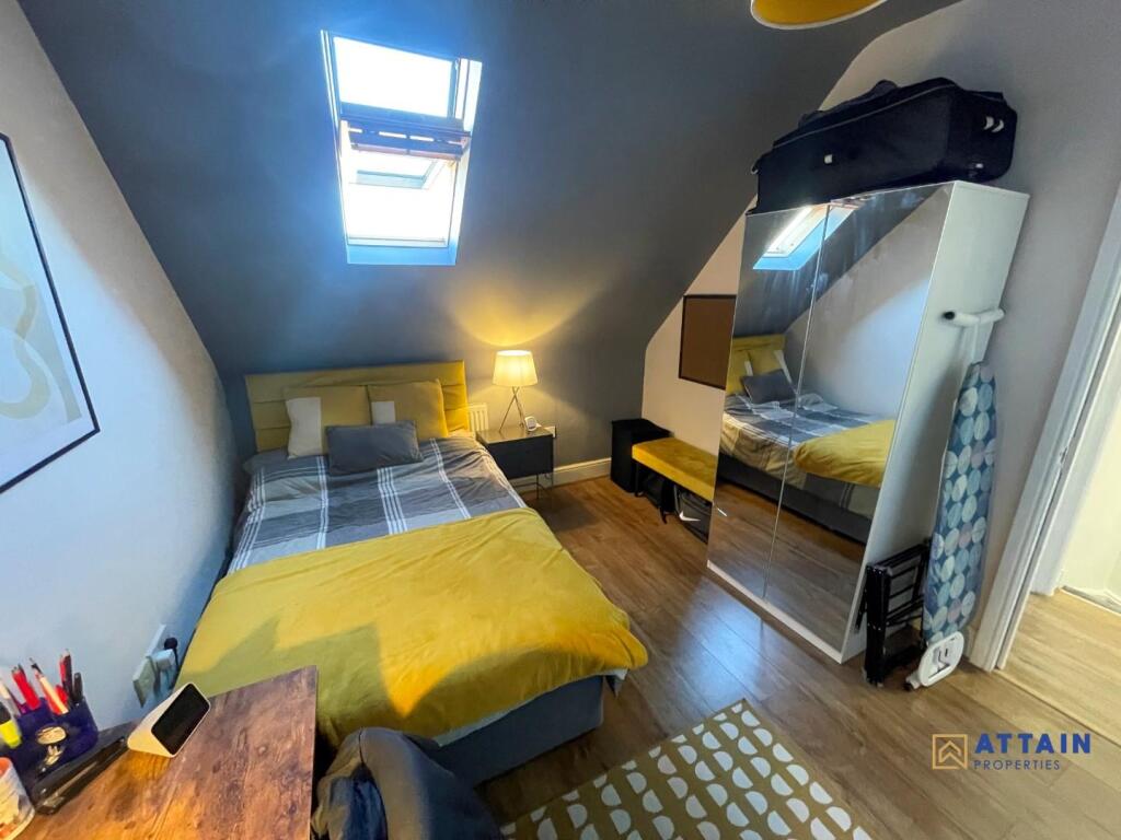 Bedroom 5 Alt.jpg
