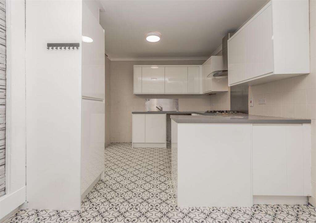 Fitted Dining Kitchen: