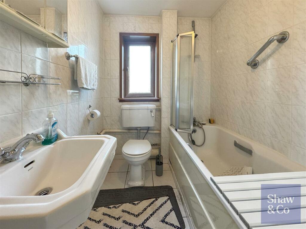 Bathroom.jpeg