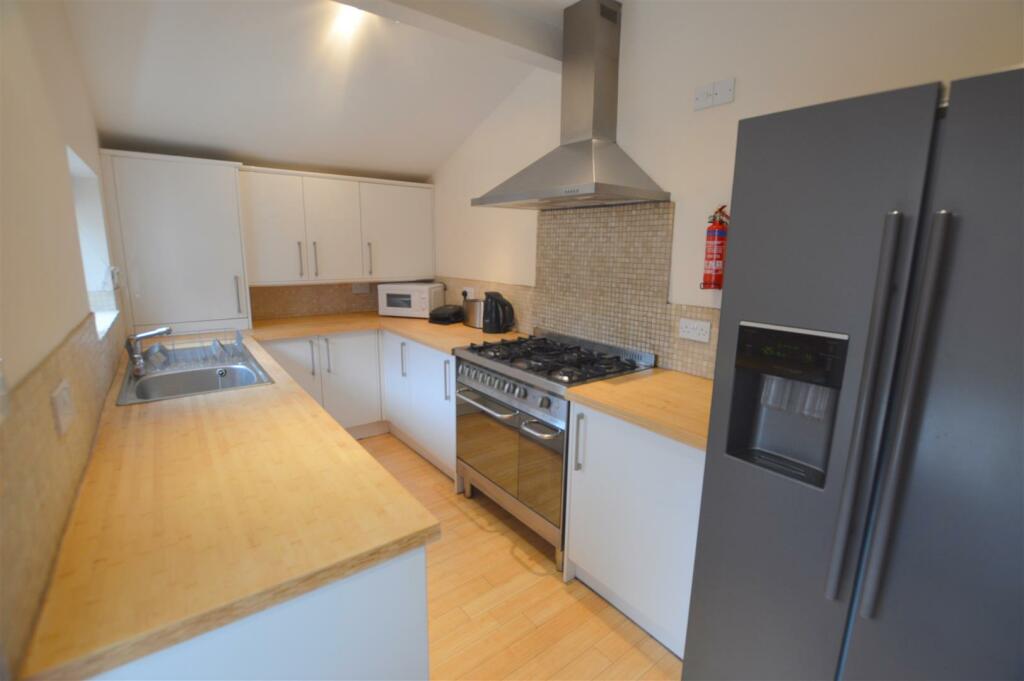 165 Cartington Terrace Kitchen.jpg