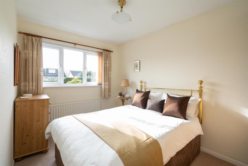 54 Binley Close_2.jpg