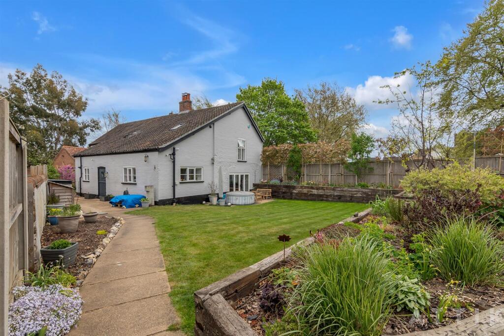 24 Newmarket Road, Norwich, NR46UE (10).jpg
