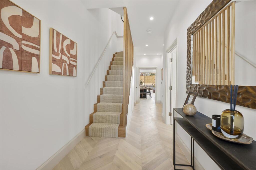 48a melbury Gardens,6.jpg