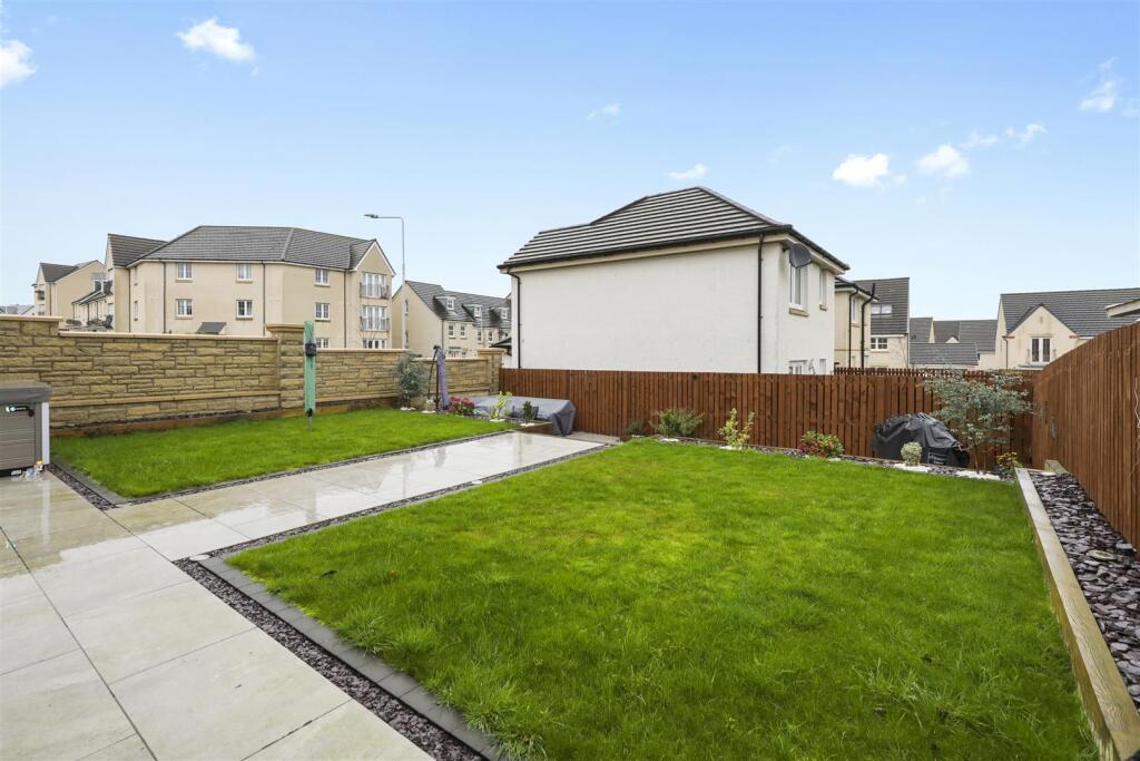 29 McDonald Street 23.jpg