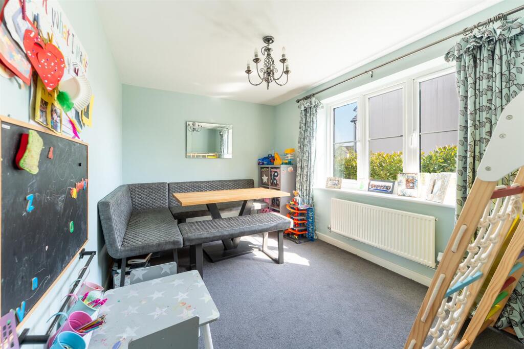 Dining Room / Play Area
