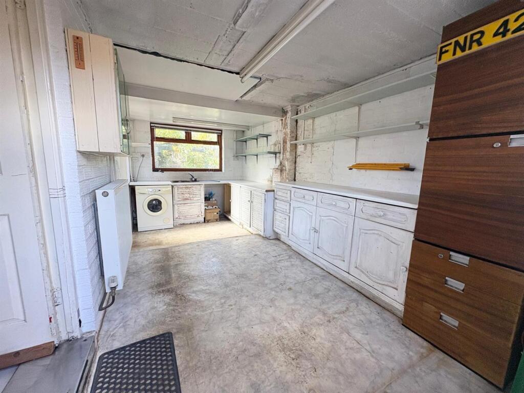 Outbuilding/Utility Room