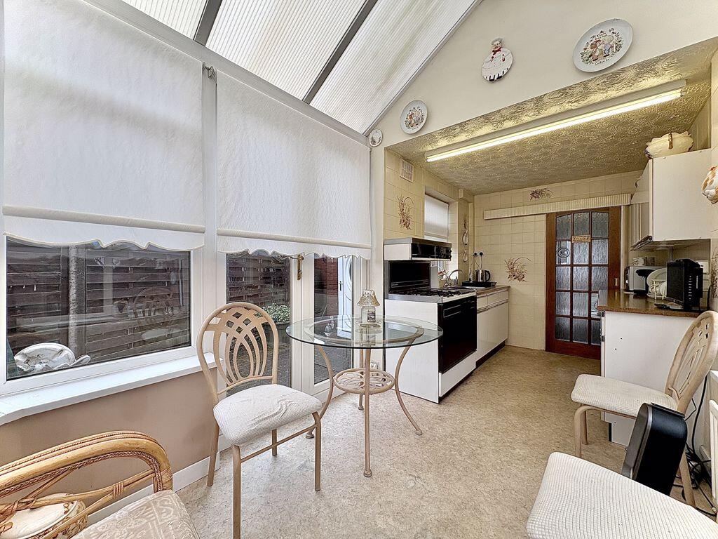 CONSERVATORY/KITCHEN AREA