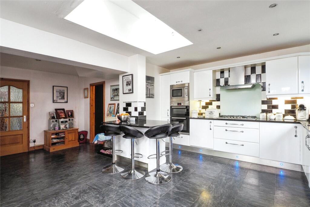 Fitted Kitchen