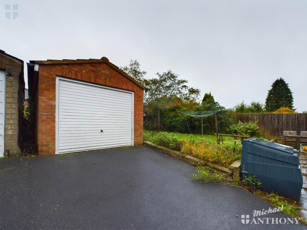 CAM02538G0-PR0110-STILL011