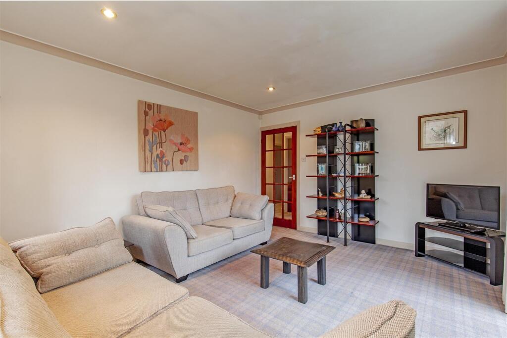 Reception Room-3.jpg