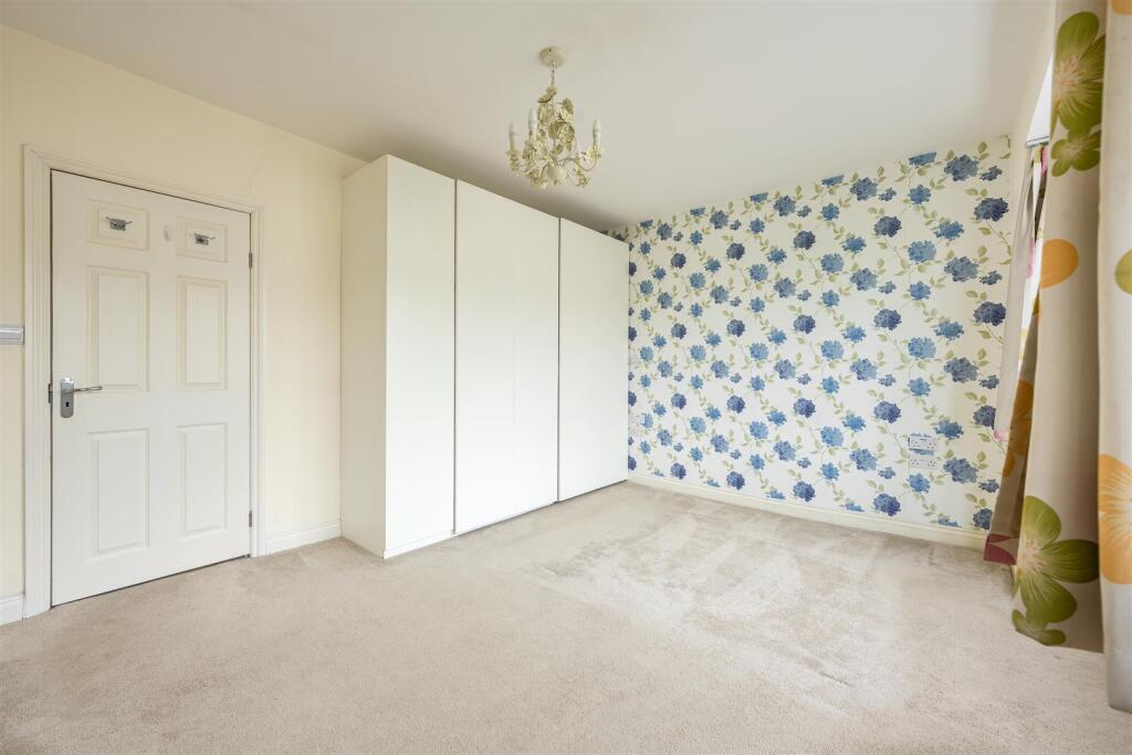 Lyndhurst Road, E4