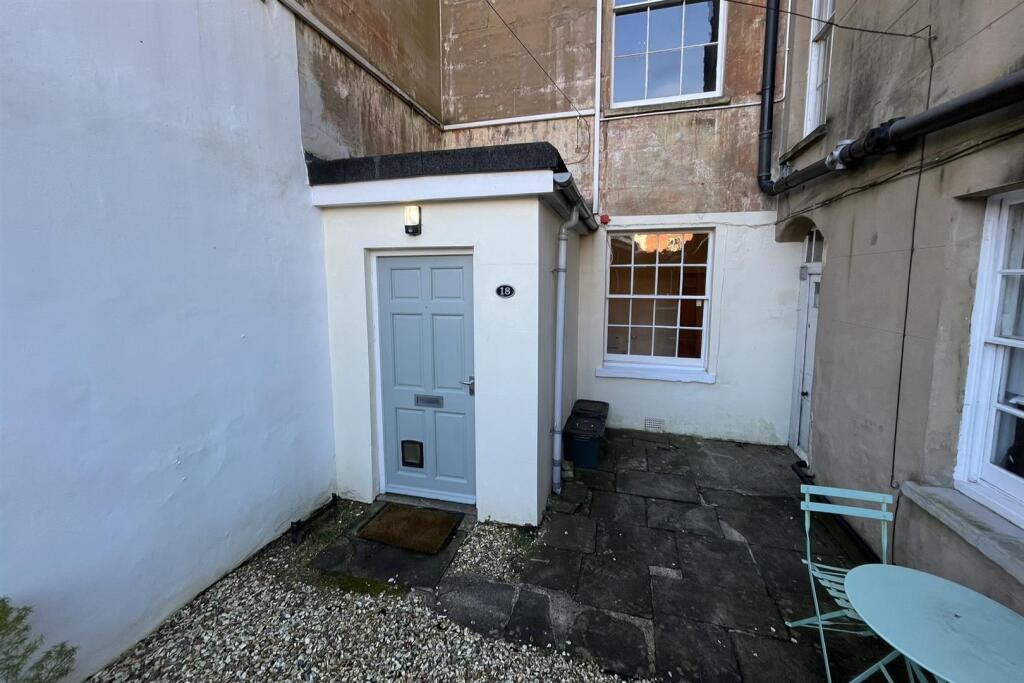 18 Lansdown Place, Cheltenham GL50 2HX | Leasehold