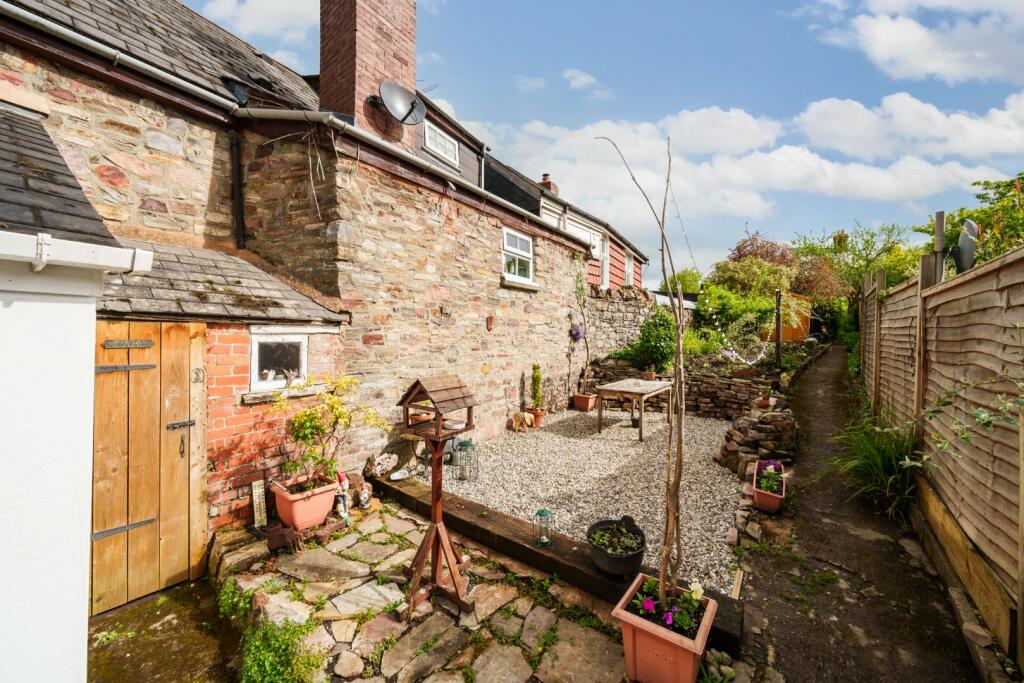 Bampton, Seddons