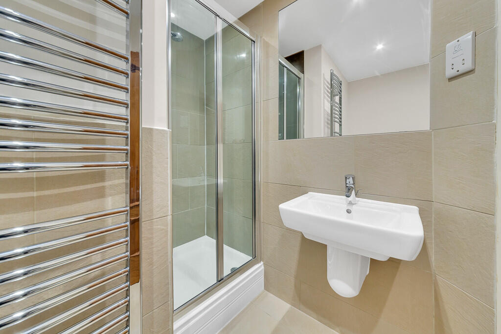 Cobham flat B-10