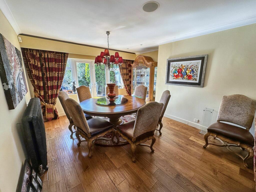 Lounge / Dining Room
