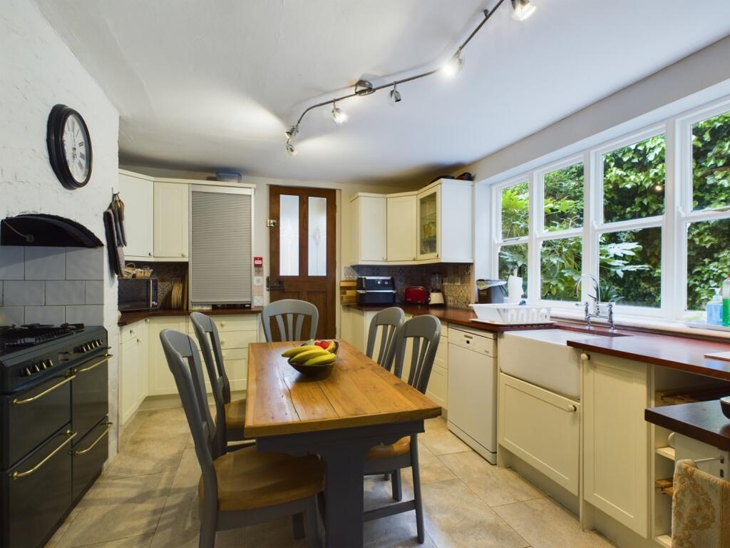 CAM03062G0-PR0029-STILL010