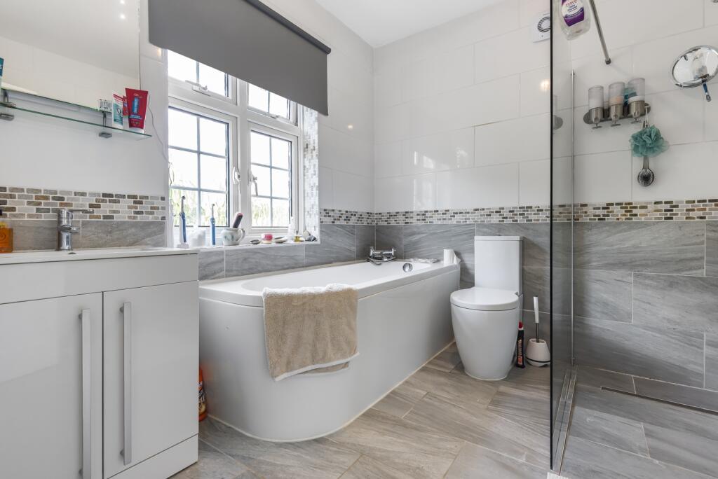 En-Suite to Bedroom