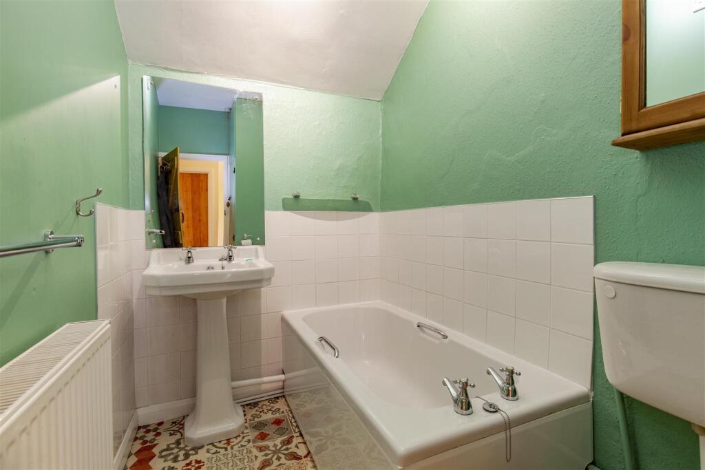 Bathroom-1.jpg