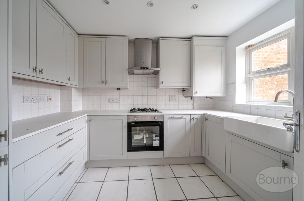 fb6bcb51-8935-406...