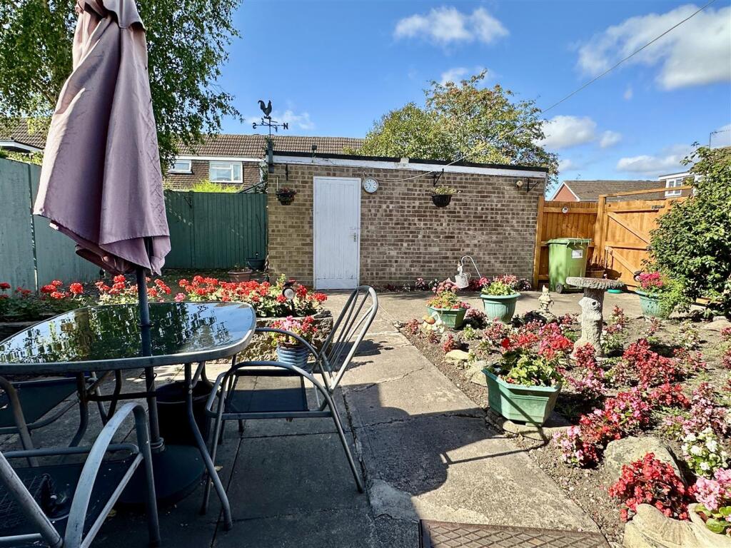 rear garden &amp; garage