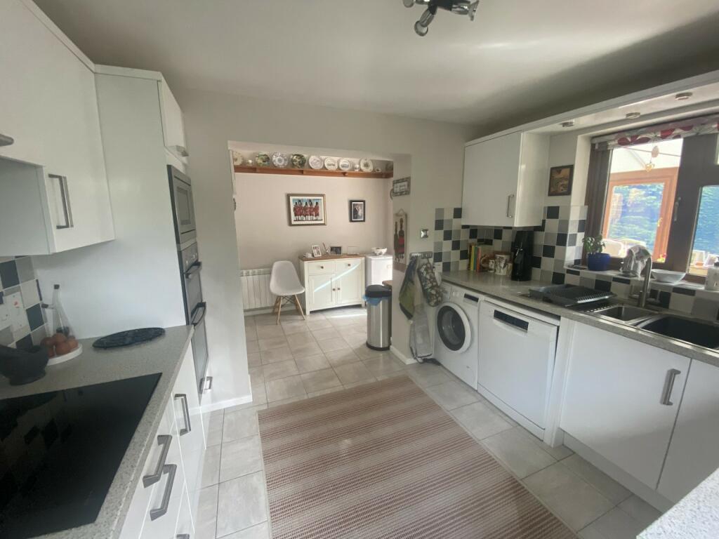 Kitchen / Breakfast Room