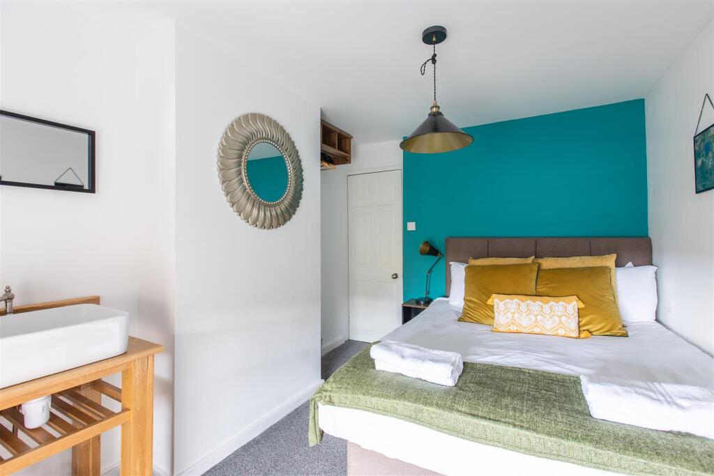 Potter Hill 33A Bedroom 2-3.jpg