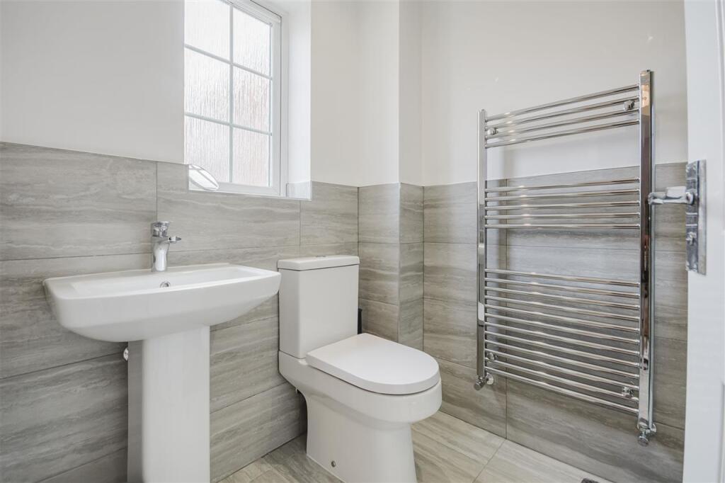 En Suite Shower Room