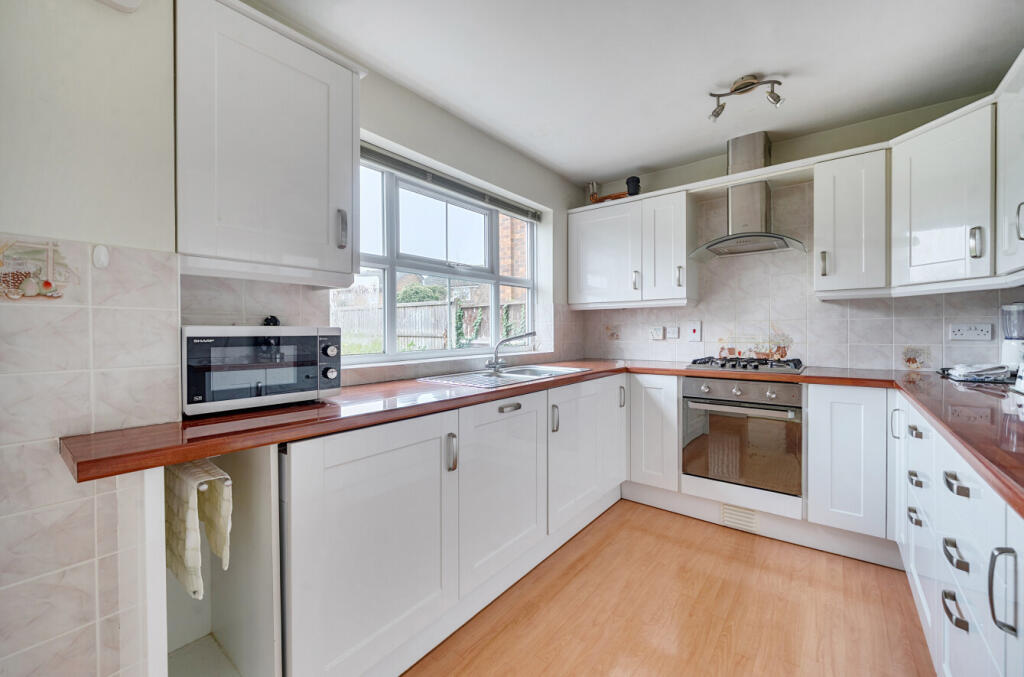 1385811-20-693c01...