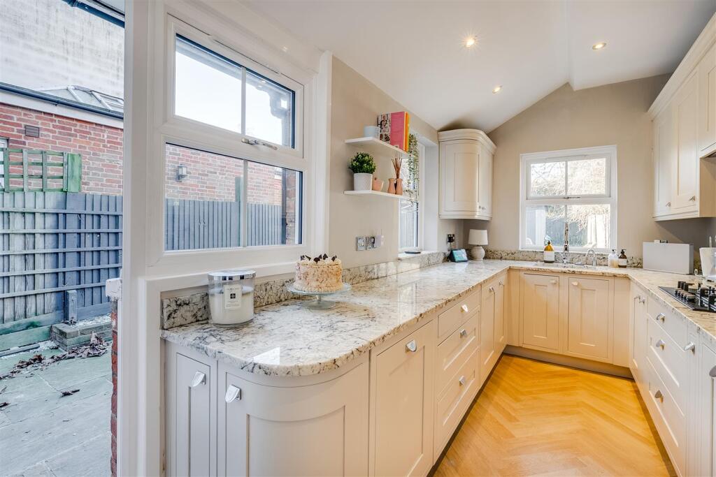 Pondcroft Road 20-14.jpg