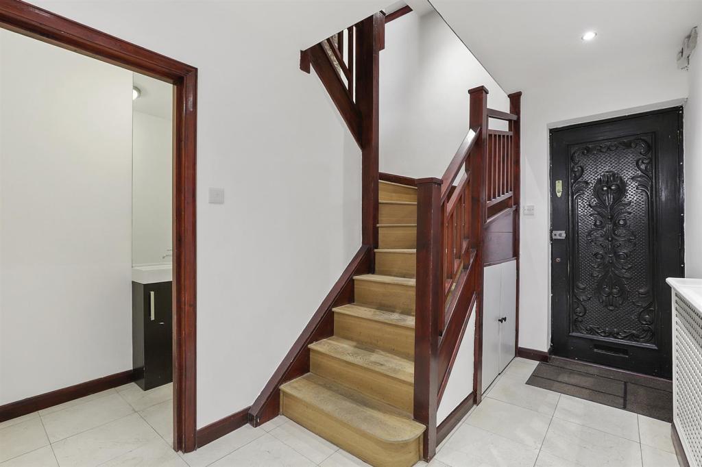 12 Eton Garages, Lambolle Place - HA7vzZvBbZmYYggo