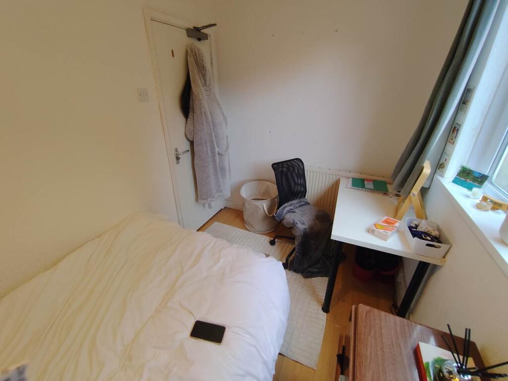Bedroom 3 (2)