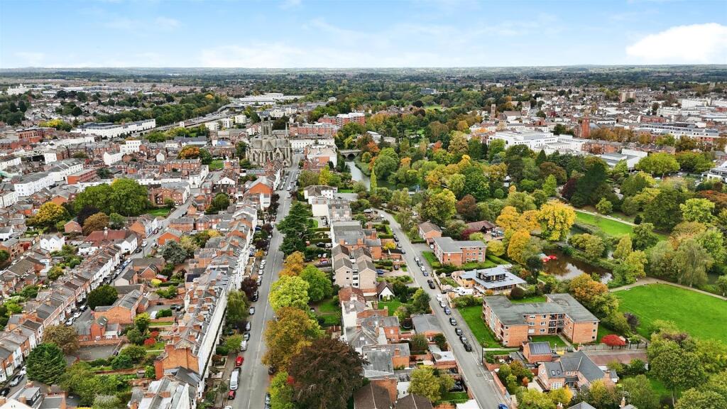 e268050d-y_20251007_120120 E2 80 AFpm_0597_1759834