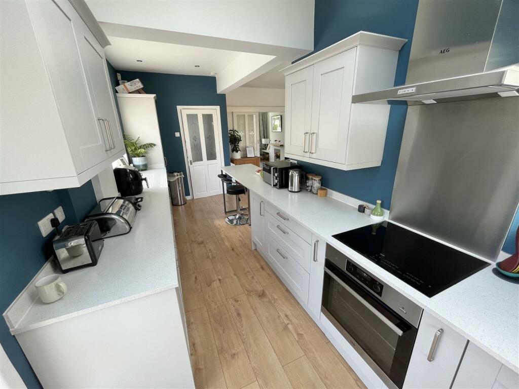 Kitchen Aspect 3.jpg