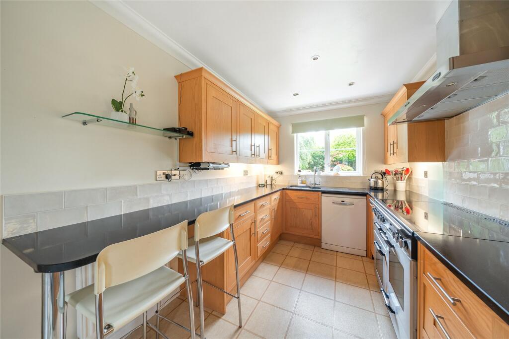 Kitchen/Breakfast Rm