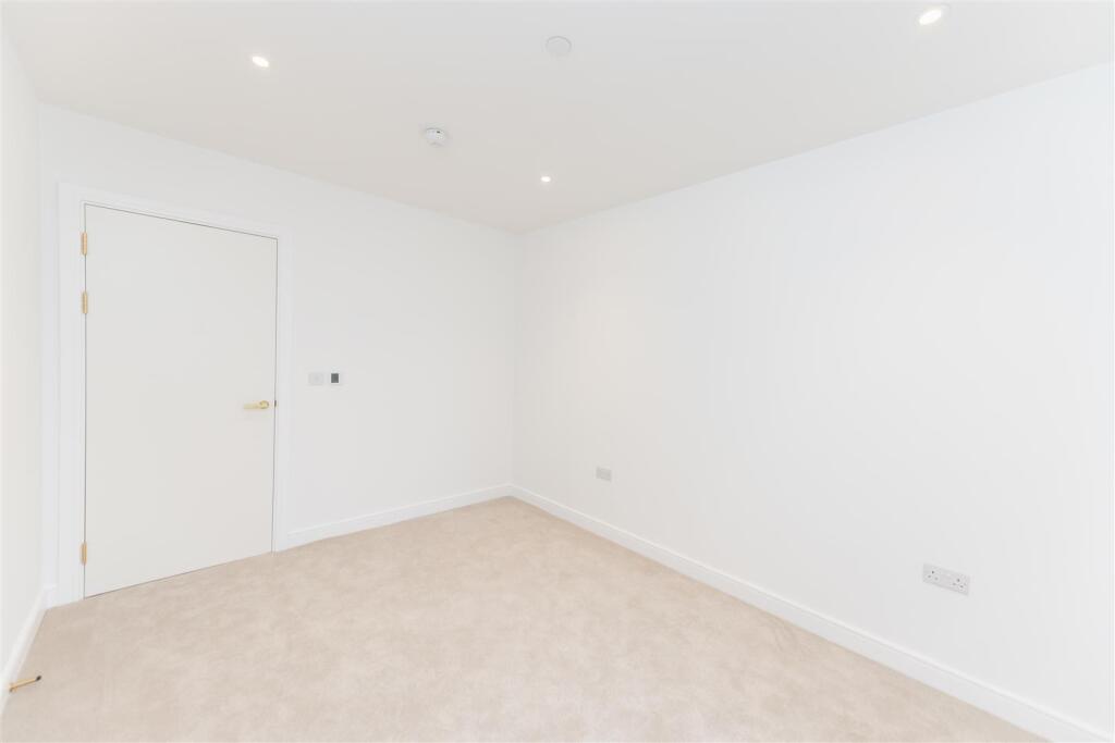 Bedroom         .jpg